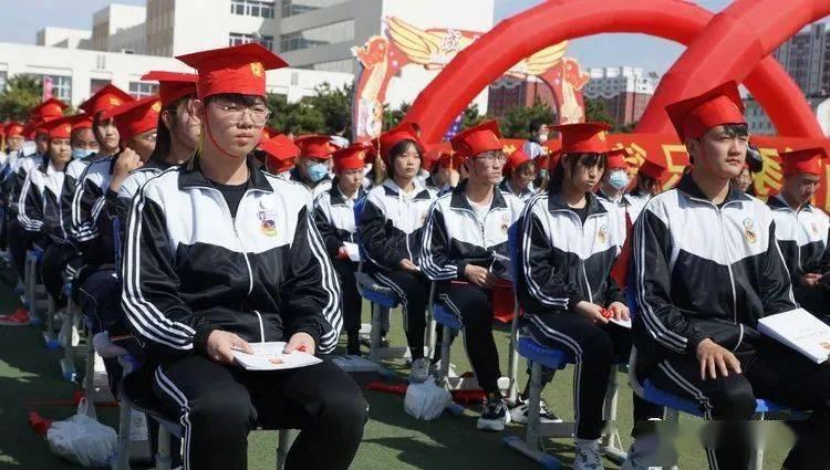 杭州临平:超山梅花绽放!暗香浮动,奔赴2024第一场“花会”